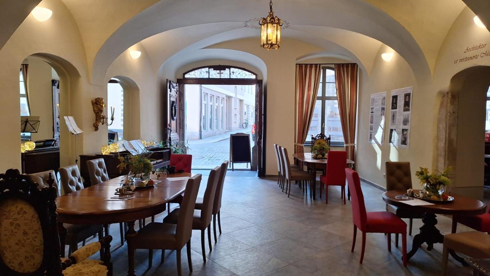 Stadtpalais Koenigssuite Maximal 2 Personen Und 1 Kleinkind 바우트젠 외부 사진
