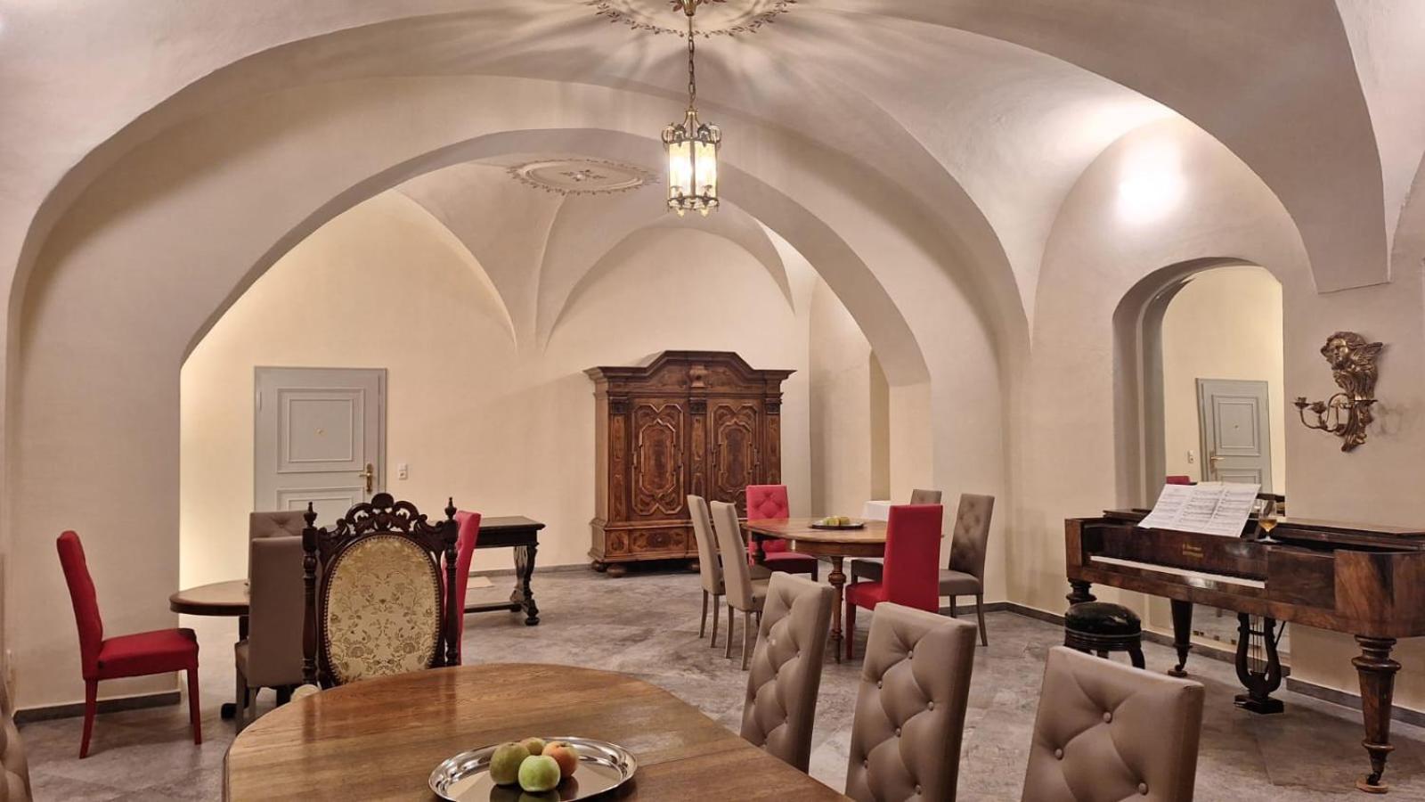 Stadtpalais Koenigssuite Maximal 2 Personen Und 1 Kleinkind 바우트젠 외부 사진