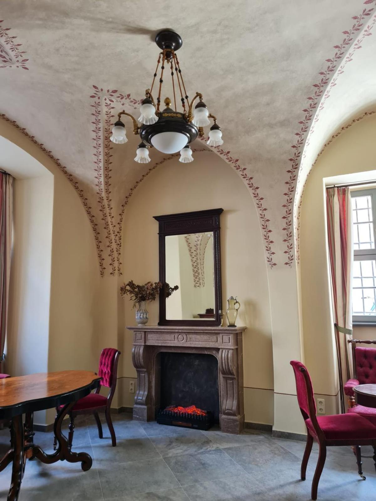 Stadtpalais Koenigssuite Maximal 2 Personen Und 1 Kleinkind 바우트젠 외부 사진